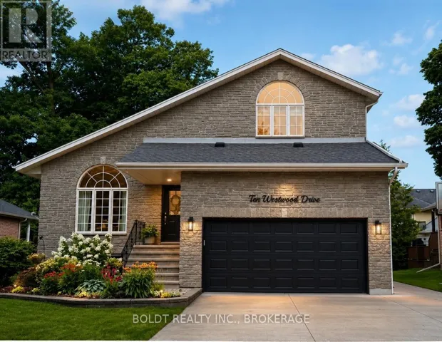 10 WESTWOOD DRIVE, Port Colborne (Sugarloaf), Ontario L3K6B8