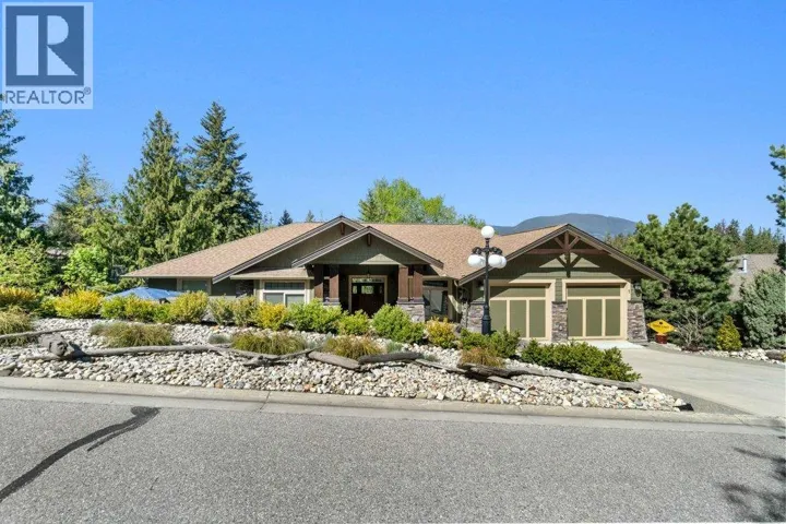 1581 20 Street NE Unit# 1, Salmon Arm, British Columbia V1E0A7