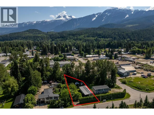 1867 Nixon Road, Revelstoke, British Columbia V0E2S0
