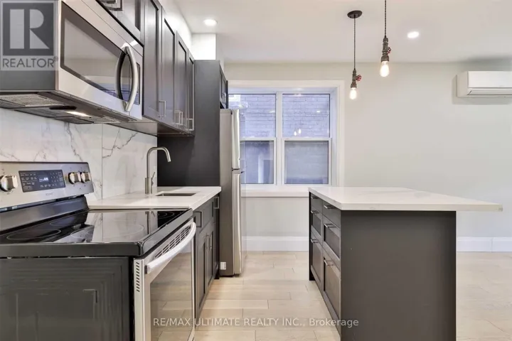 MAIN - 8 GRAFTON AVENUE, Toronto (Roncesvalles), Ontario M6R1C4