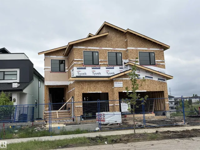 208 Fraser Way NW, Edmonton, Alberta T5Y3H9