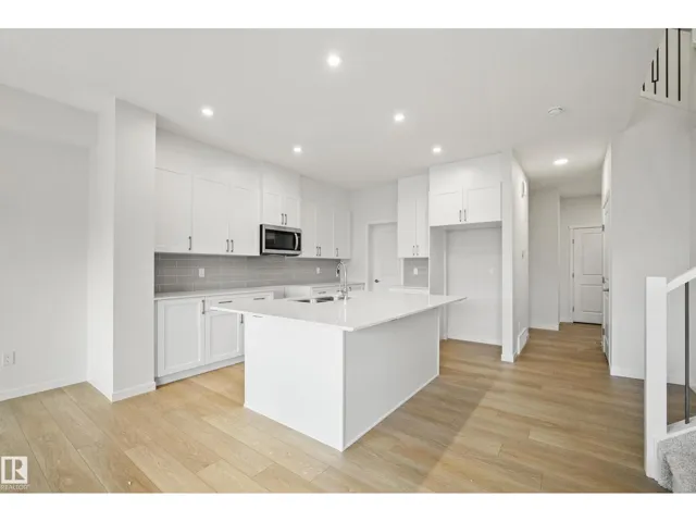 20731 24 AV NW, Edmonton, Alberta T6M2C4