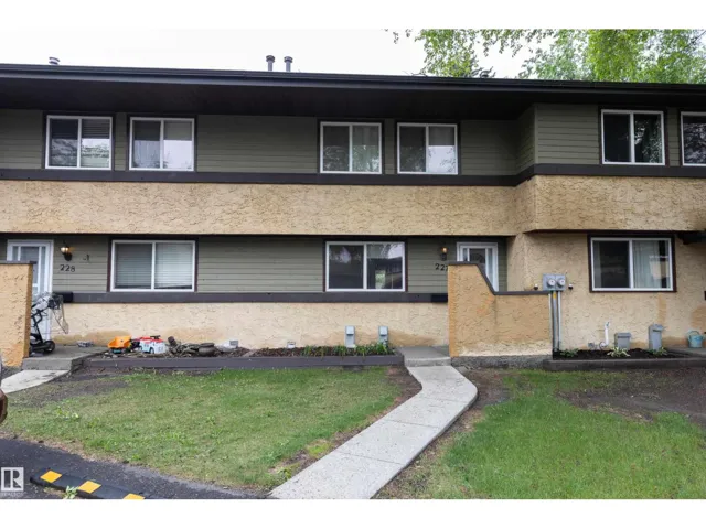 227 Woodbridge WY, Sherwood Park, Alberta T8A3Y3