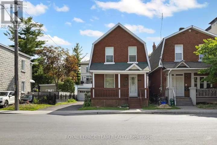 35 SPRINGFIELD ROAD, Ottawa, Ontario K1M1C8