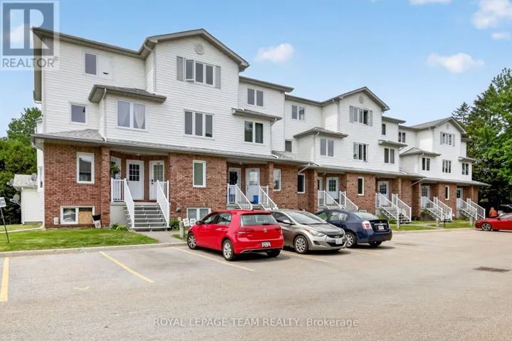 102 - 299 CASTOR STREET, Russell, Ontario K4R1E9