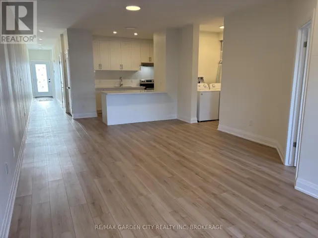 103B - 103 SOUTHWORTH STREET N, Welland (Lincoln/Crowland), Ontario L3B1Y7