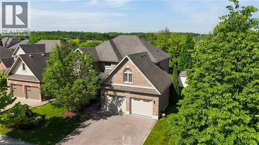 211 TERRACE WOOD Crescent, Kitchener, Ontario N2P2T3
