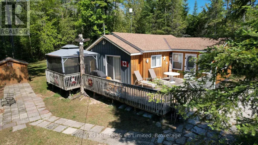 220 OGIMAH ROAD, Native Leased Lands, Ontario N0H2G0