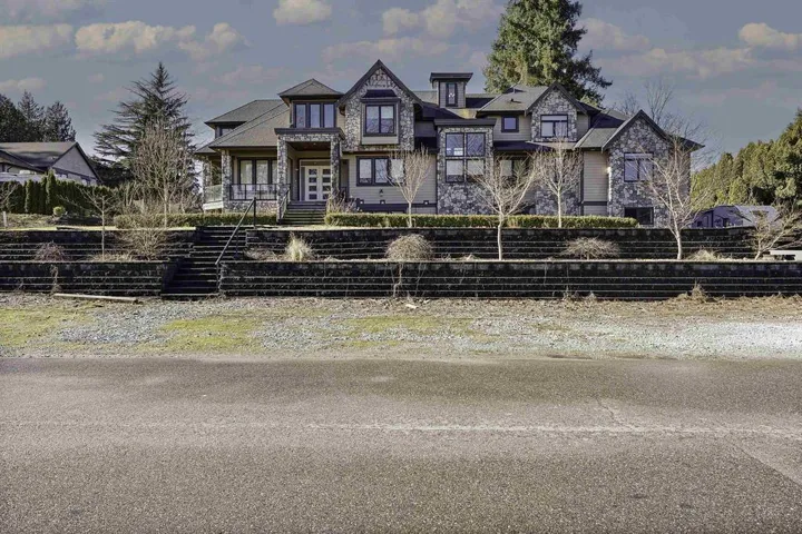 4033 PRAIRIE STREET, Abbotsford, British Columbia V4X1X2