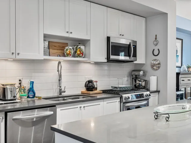 16 277 171 STREET, Surrey, British Columbia V3Z9P4