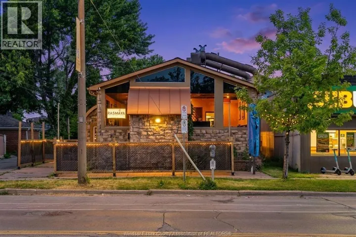2438-2440 UNIVERSITY AVENUE West, Windsor, Ontario N9B1E9