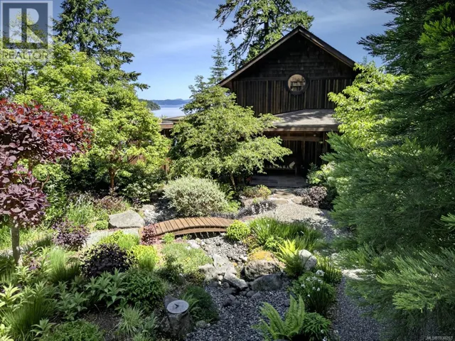 405 Roland Rd, Salt Spring, British Columbia V8K1V1