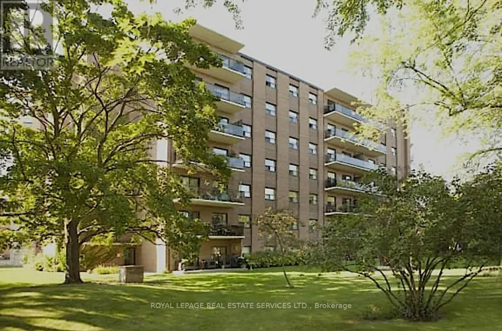 204 - 135 ALLAN STREET, Oakville (OO Old Oakville), Ontario L6J3N4