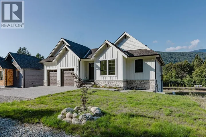 1203 CASTLE ROAD, Gibsons, British Columbia V0N1V5
