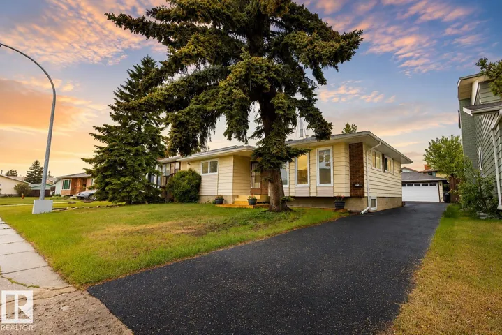 17932 93 AV NW, Edmonton, Alberta T5T1V6
