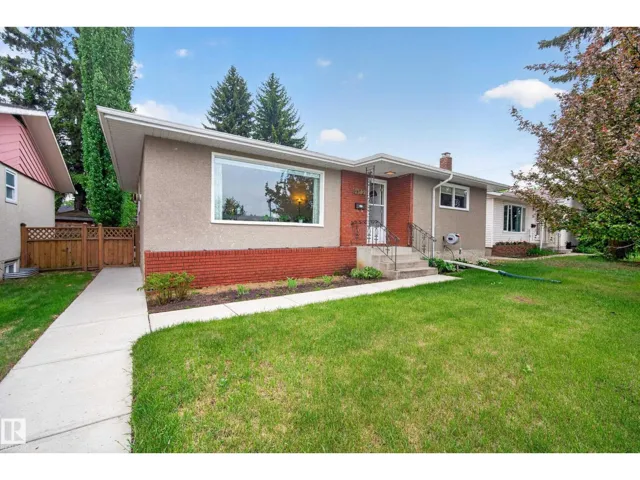 7307 86 AV NW, Edmonton, Alberta T6B0K6
