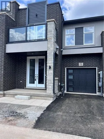 14 UPPER LEVEL - 5672 DORCHESTER ROAD, Niagara Falls (Hospital), Ontario L2G4Y8
