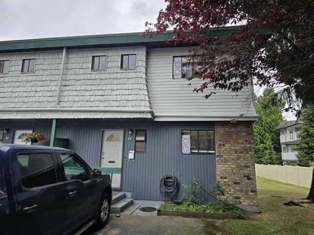 70 10806 152ND STREET, Surrey, British Columbia V3R4H2