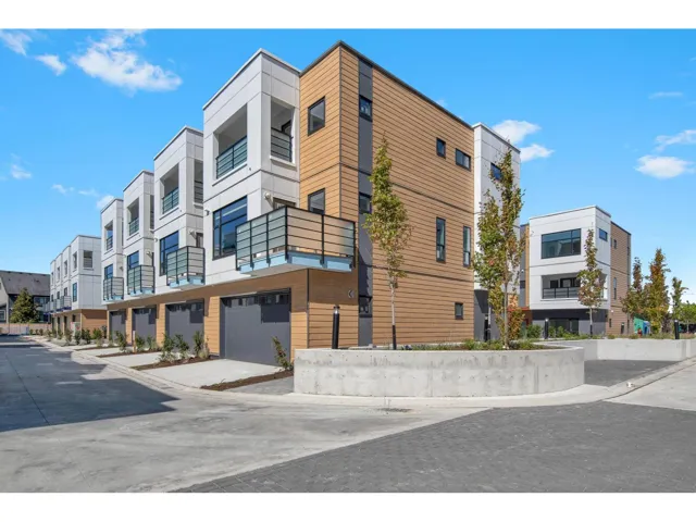 7 177 175A STREET, Surrey, British Columbia V3Z1L1