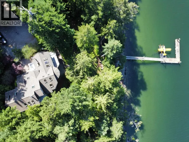 165 ONTARIO PLACE, Salt Spring Island, British Columbia V8K2L5
