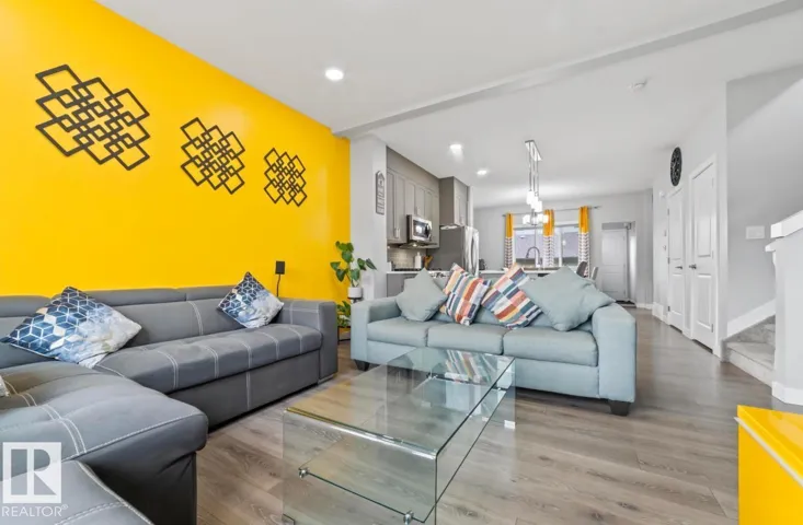 2153 MAPLE RD NW, Edmonton, Alberta T6T2L4