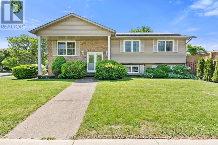 83 AMBERWOOD STREET, Hamilton (Stoney Creek Mountain), Ontario L8J1Z8