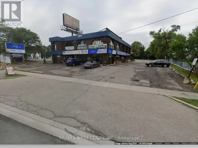 104 - 1575 LAWRENCE AVENUE W, Toronto (Brookhaven-Amesbury), Ontario M6L1C3
