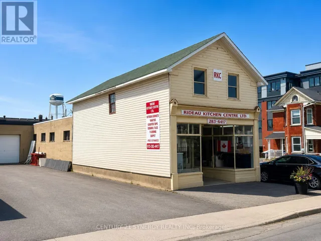 7 WILLIAM STREET W, Smiths Falls, Ontario K7A1M8