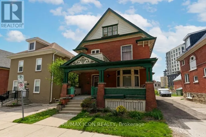 59 IRVIN STREET, Kitchener, Ontario N2H1K7
