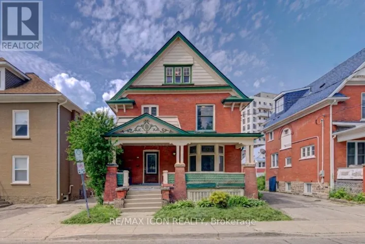 59 IRVIN STREET, Kitchener, Ontario N2H1K7