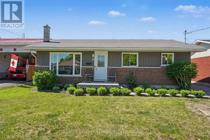 9 WELLAND STREET, Perth, Ontario K7H3H6