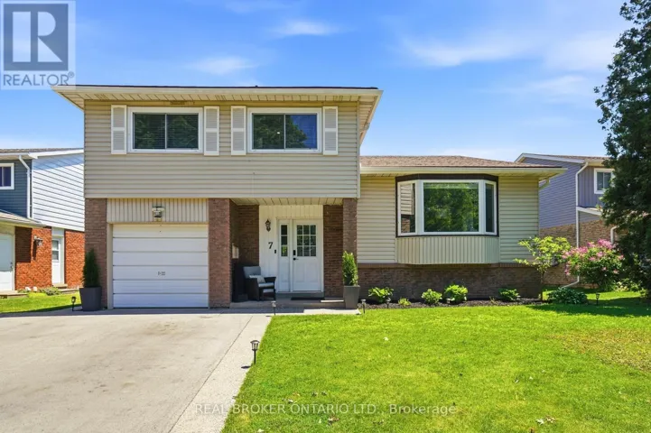 7 FAIRINGTON CRESCENT, St. Catharines (Lakeshore), Ontario L2N5W2