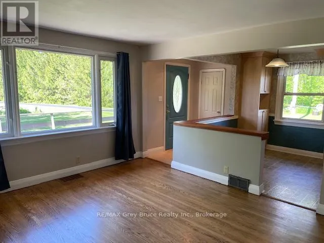 780