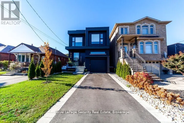 2 - 70 CHAMBERLAIN AVENUE, Toronto (Briar Hill-Belgravia), Ontario M6E4K1
