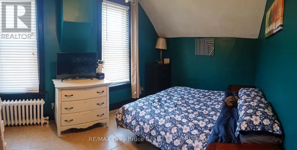 780