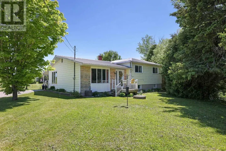 8 FENNESSY LANE, Admaston/Bromley, Ontario K7V3Z5