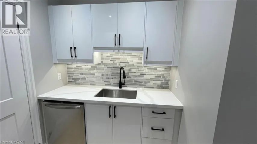 69 EAST MAIN Street Unit# 102, Welland, Ontario L3B3W4