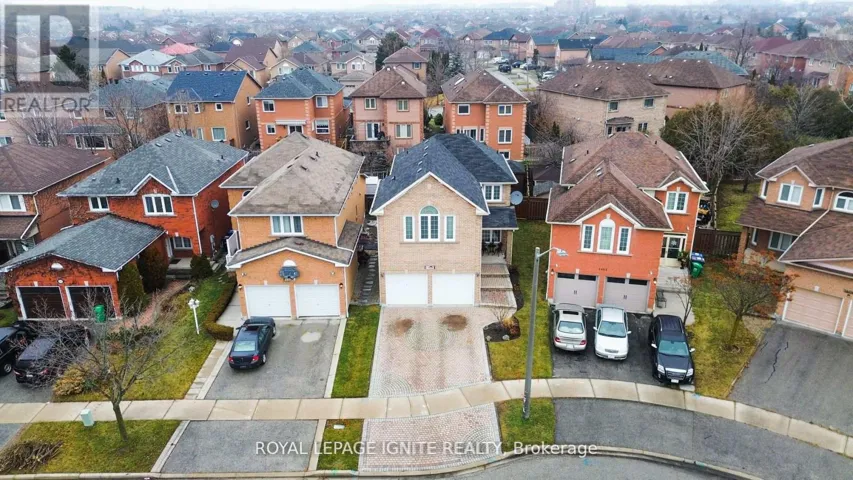 1400 RIMON STREET, Mississauga (East Credit), Ontario L5V1T9