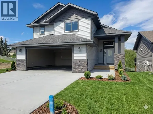 8 Henner's Place, Lacombe, Alberta T4L1Y9