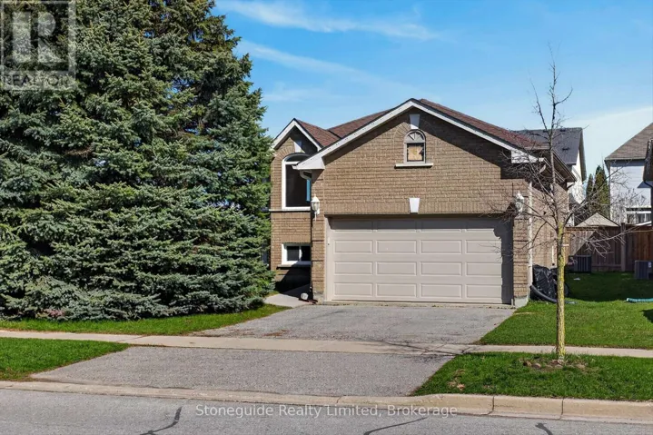 2 GOODWIN AVENUE, Clarington (Bowmanville), Ontario L1C4Z4