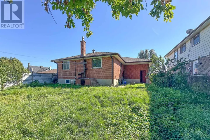 530 DEAN AVENUE, Oshawa (Central), Ontario L1H3E5