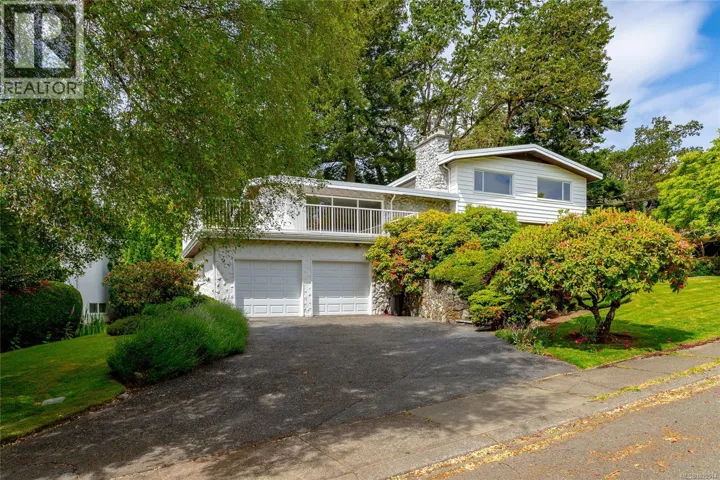 3508 Plymouth Rd, Oak Bay, British Columbia V8P4X4