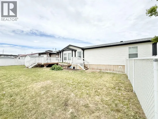 56 Meadowplace Crescent E, Brooks, Alberta T1R1B6