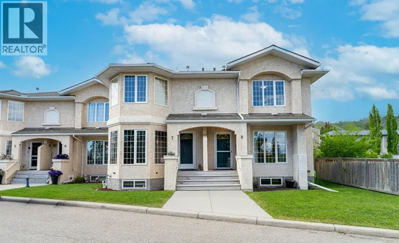 8, 120 Ross Avenue, Cochrane, Alberta T4C2E5