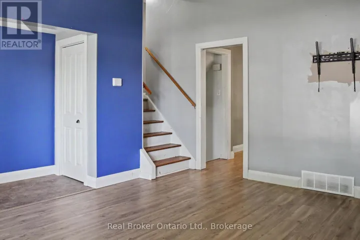 780