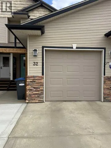 32 Legend Court, Sylvan Lake, Alberta T4S0B1