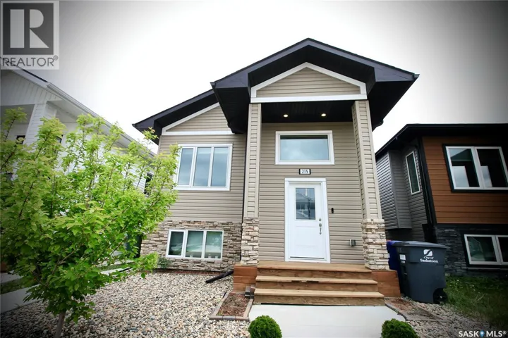 215 Thakur STREET, Saskatoon, Saskatchewan S7W1C4