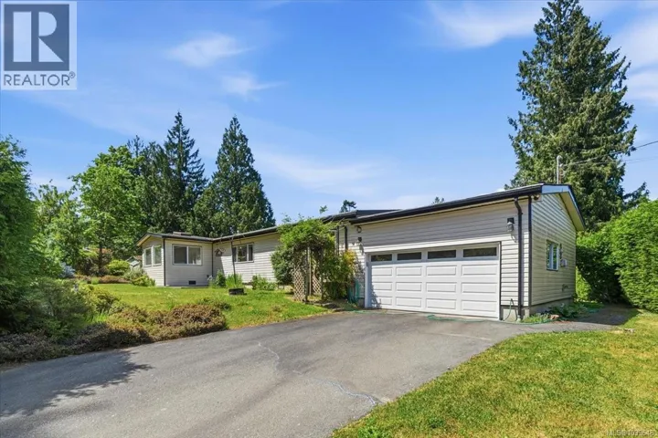 1300 Churchill Pl, Ladysmith, British Columbia V9G1S7