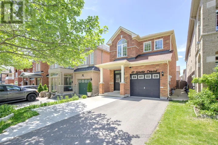 42 LARAMIE CRESCENT, Vaughan (Patterson), Ontario L6A0P8