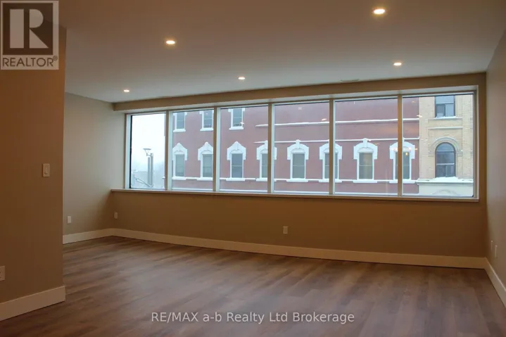 2 - 391 DUNDAS STREET, Woodstock (Woodstock - North), Ontario N4S1B6